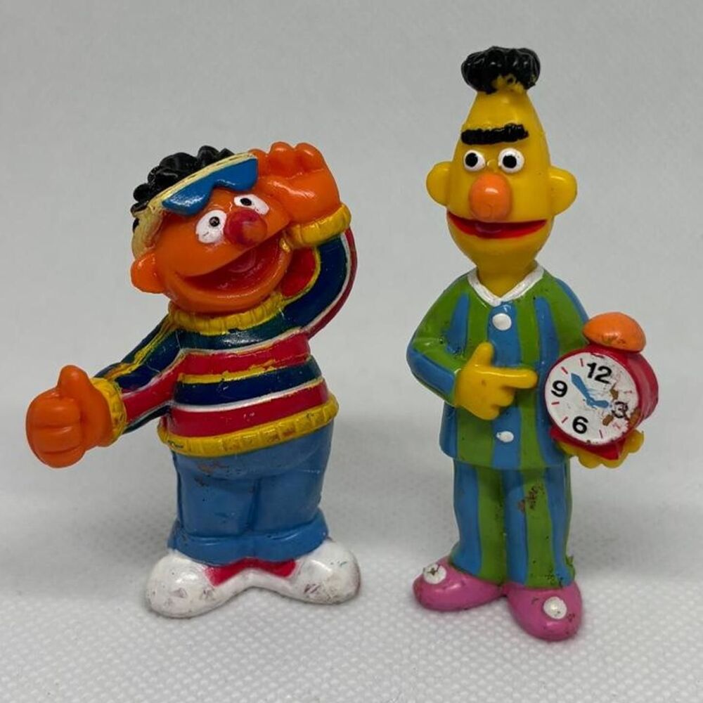 Rare Vintage '85 Bert Pajama PVC Figure France Stamp & '01 Mattel Cool Ernie Lot